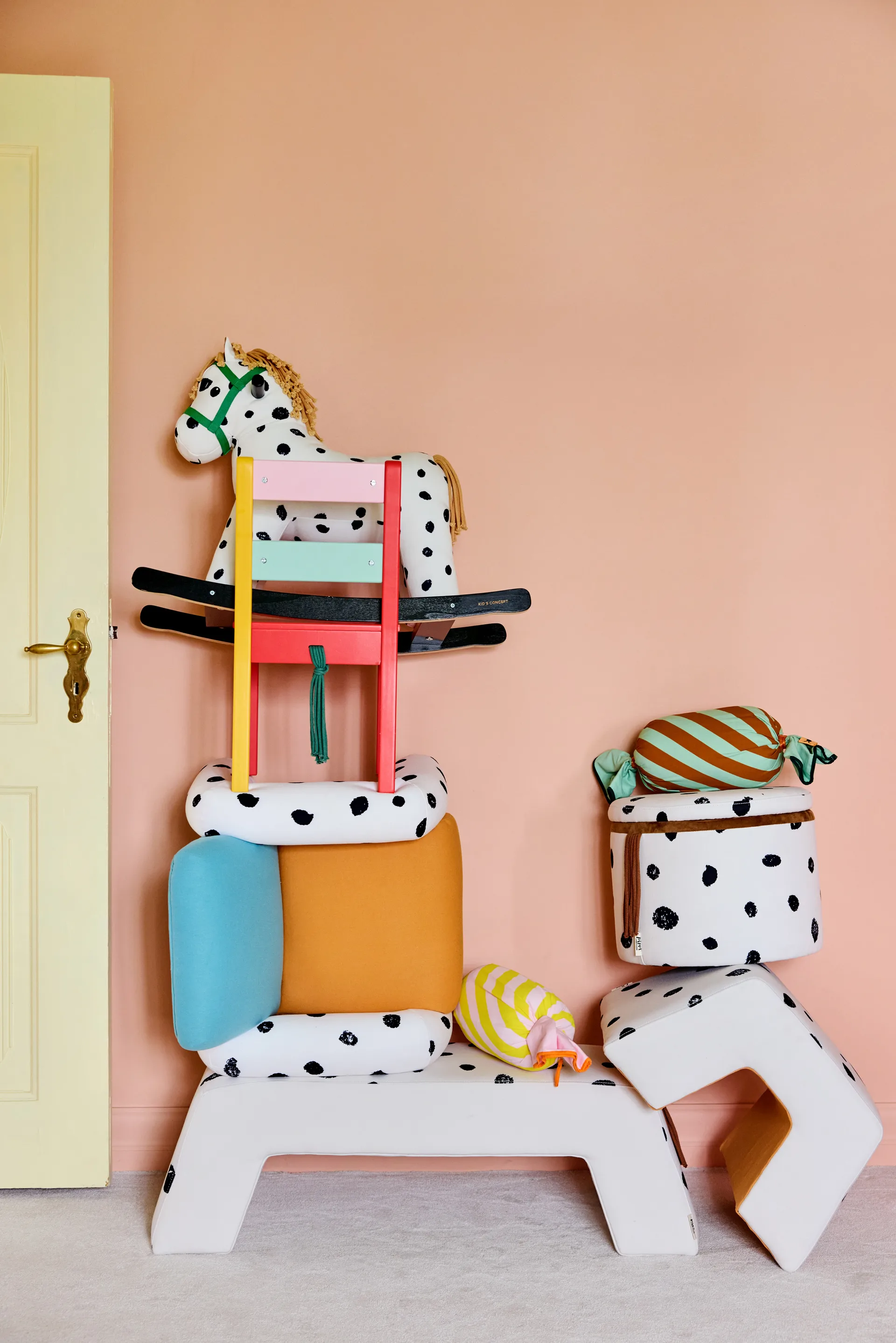 Pippi rocking horse, White-black Kid's Concept