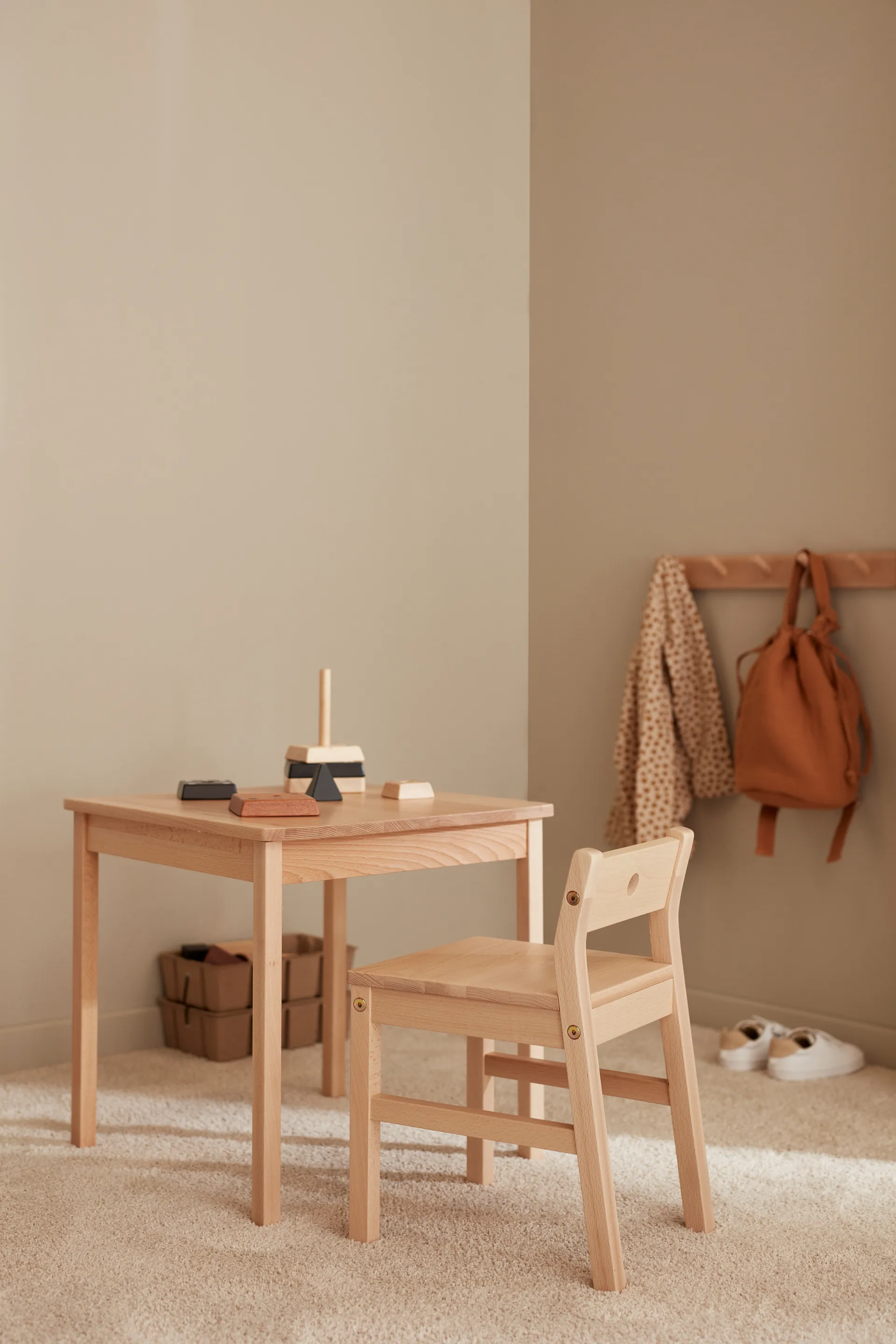 Saga table, Beech Kid's Concept