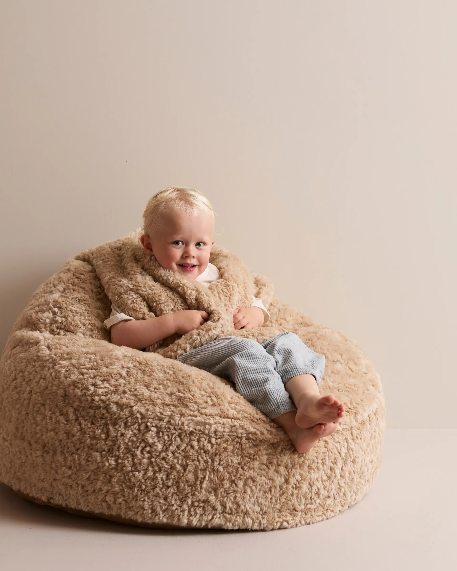 Snuggle bean bag chair, Beige, Ø80x50 cm Kid's Concept