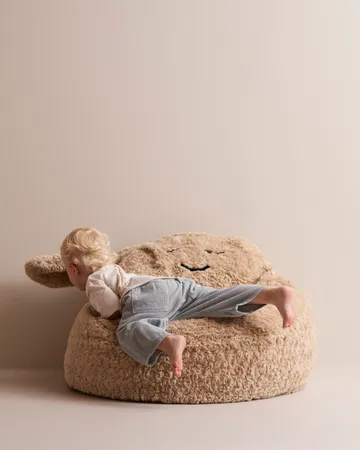Snuggle bean bag chair - Beige, Ø80x50 cm - Kid's Concept