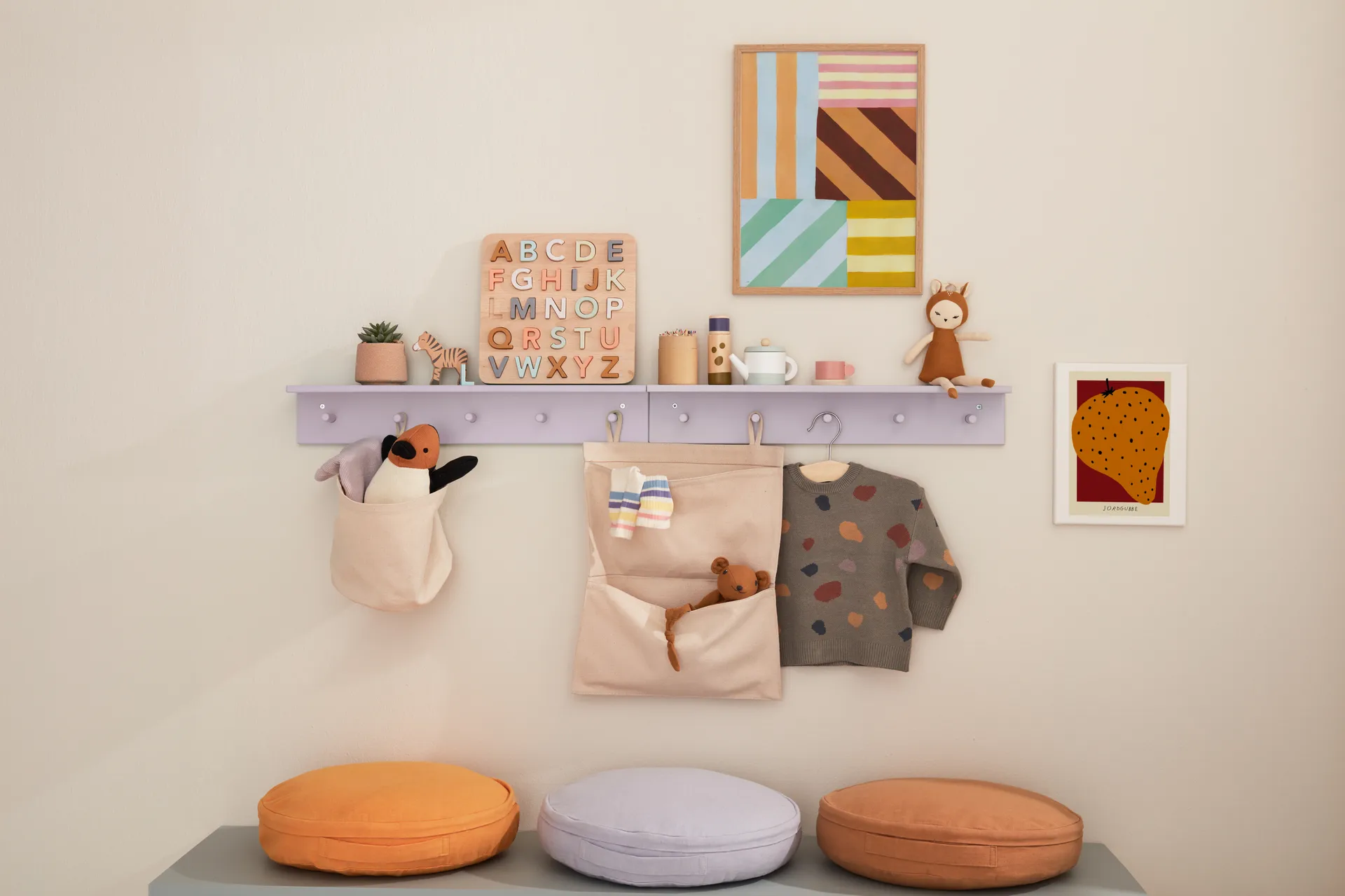 Star shelf with hooks, Purple Kid's Concept