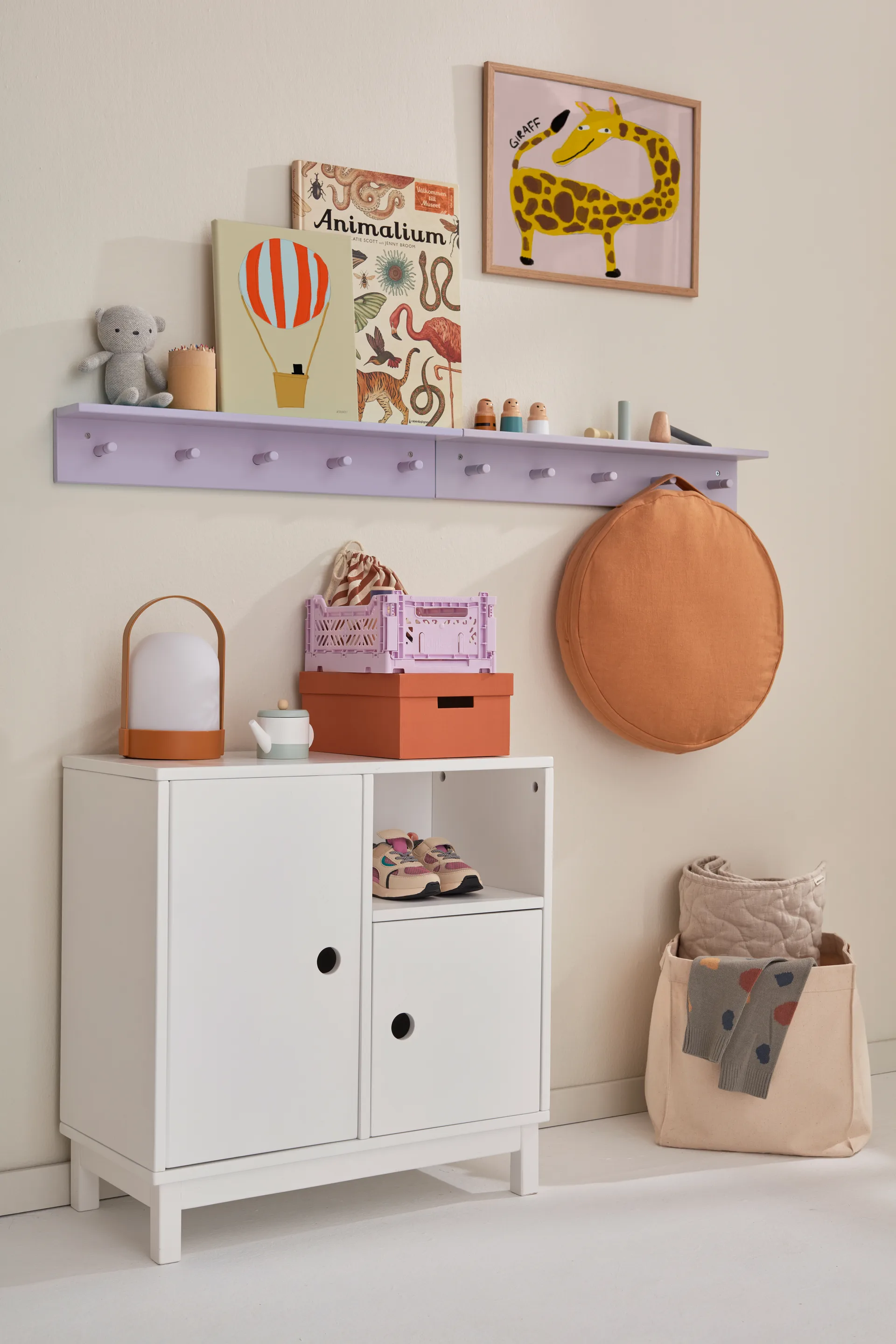 Star shelf with hooks, Purple Kid's Concept