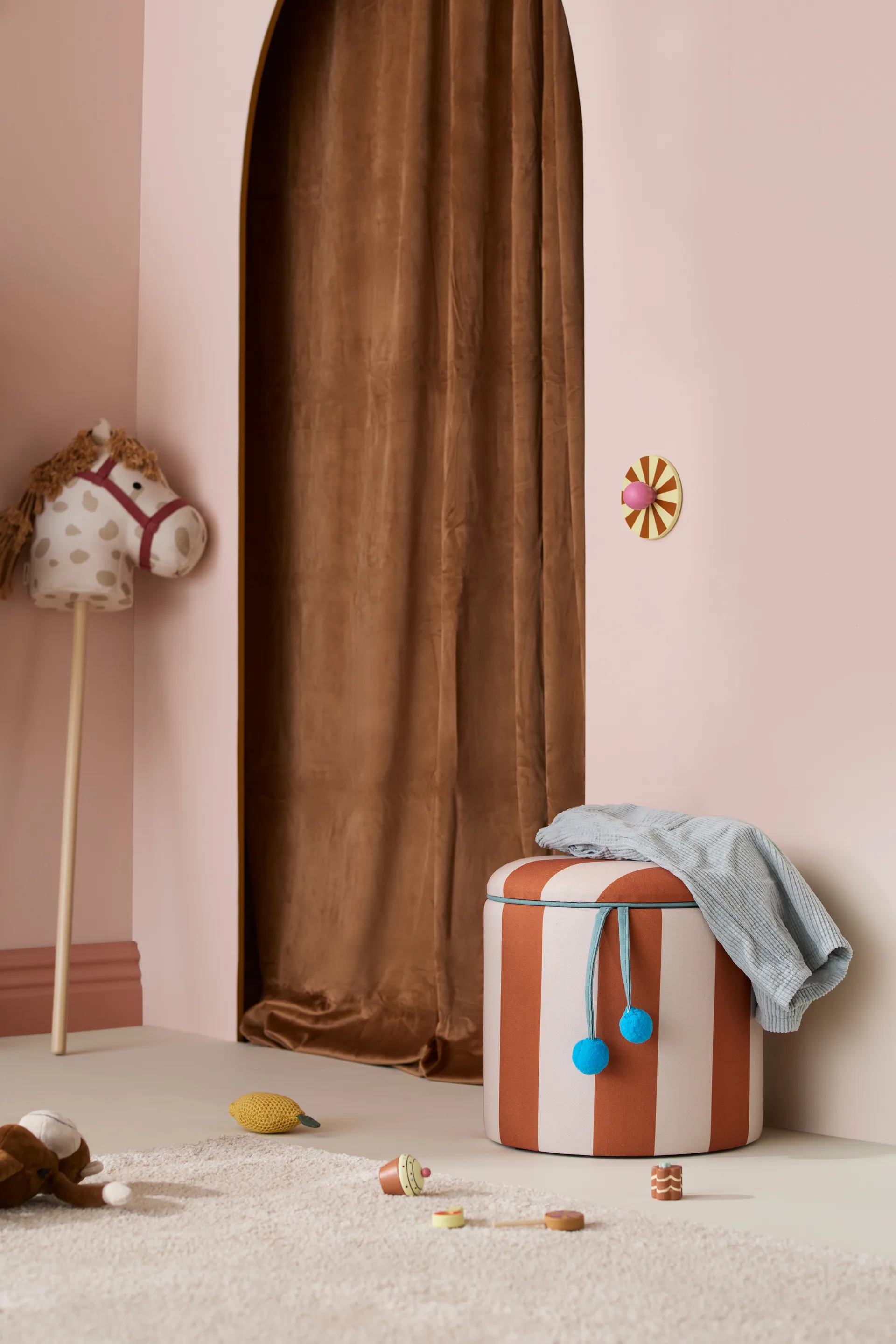 Storage cylinder pouf, Brown, Ø40x30.5 cm Kid's Concept