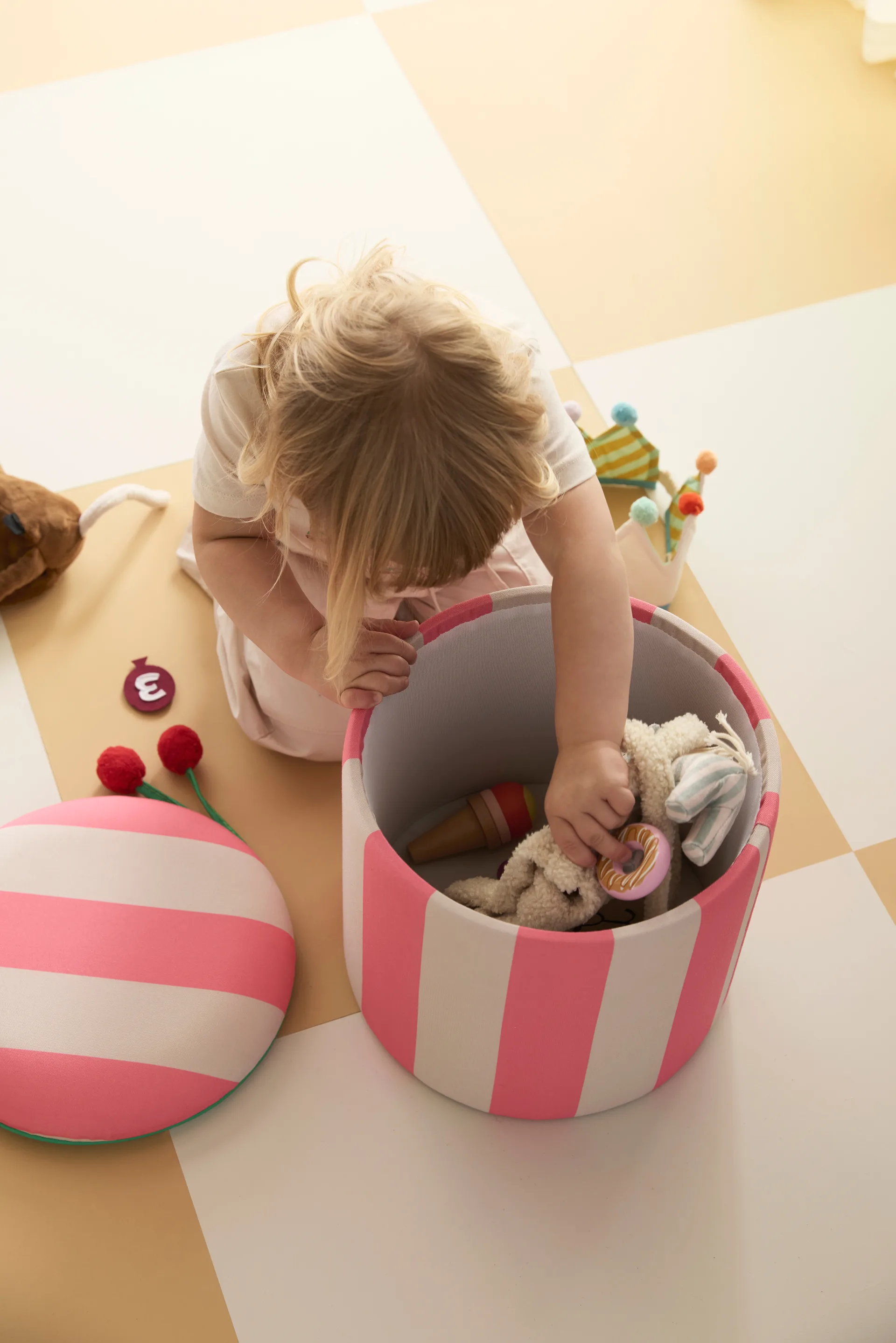 Storage cylinder pouf, Pink, Ø40x30.5 cm Kid's Concept