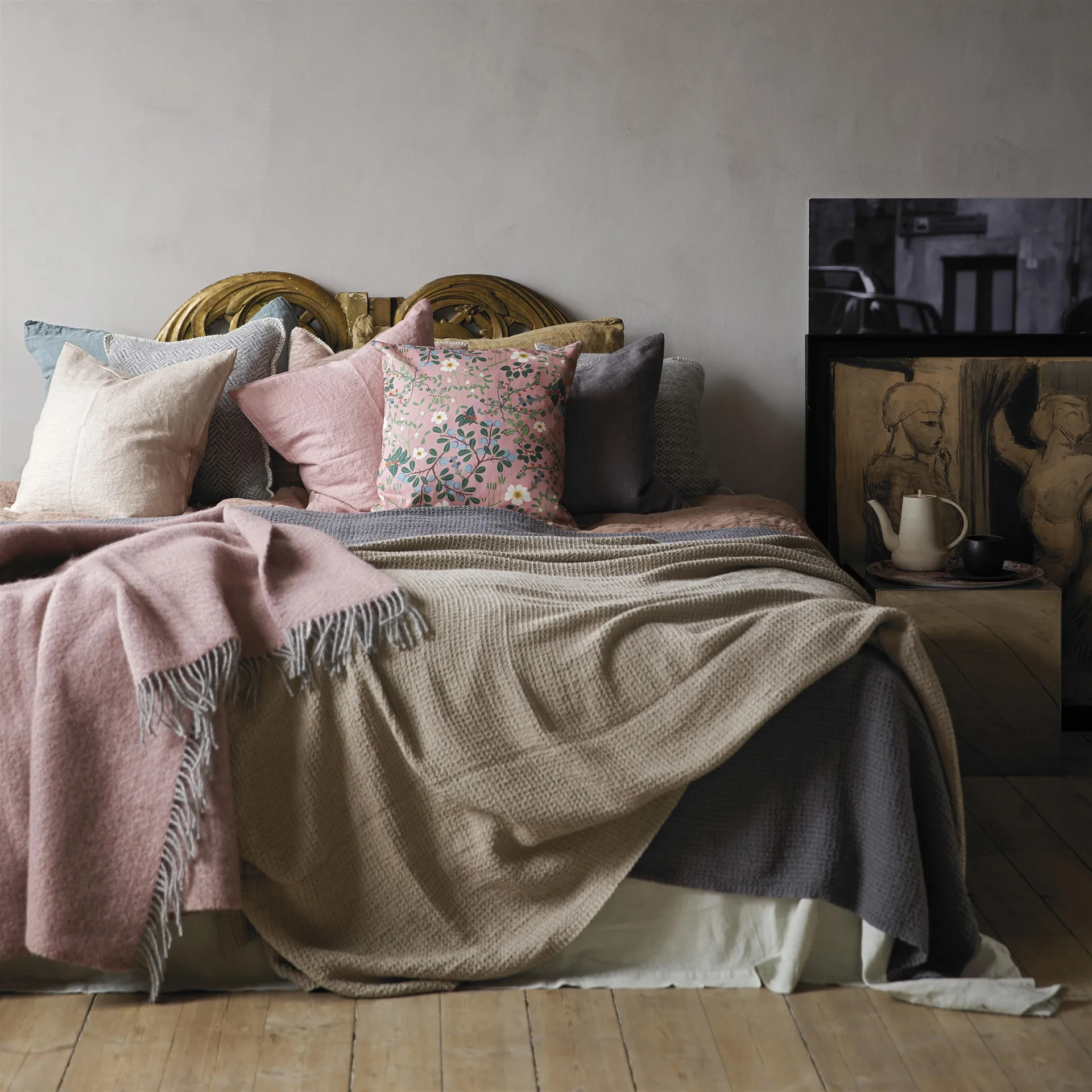 Blackthorn cushion cover, pink Klippan Yllefabrik