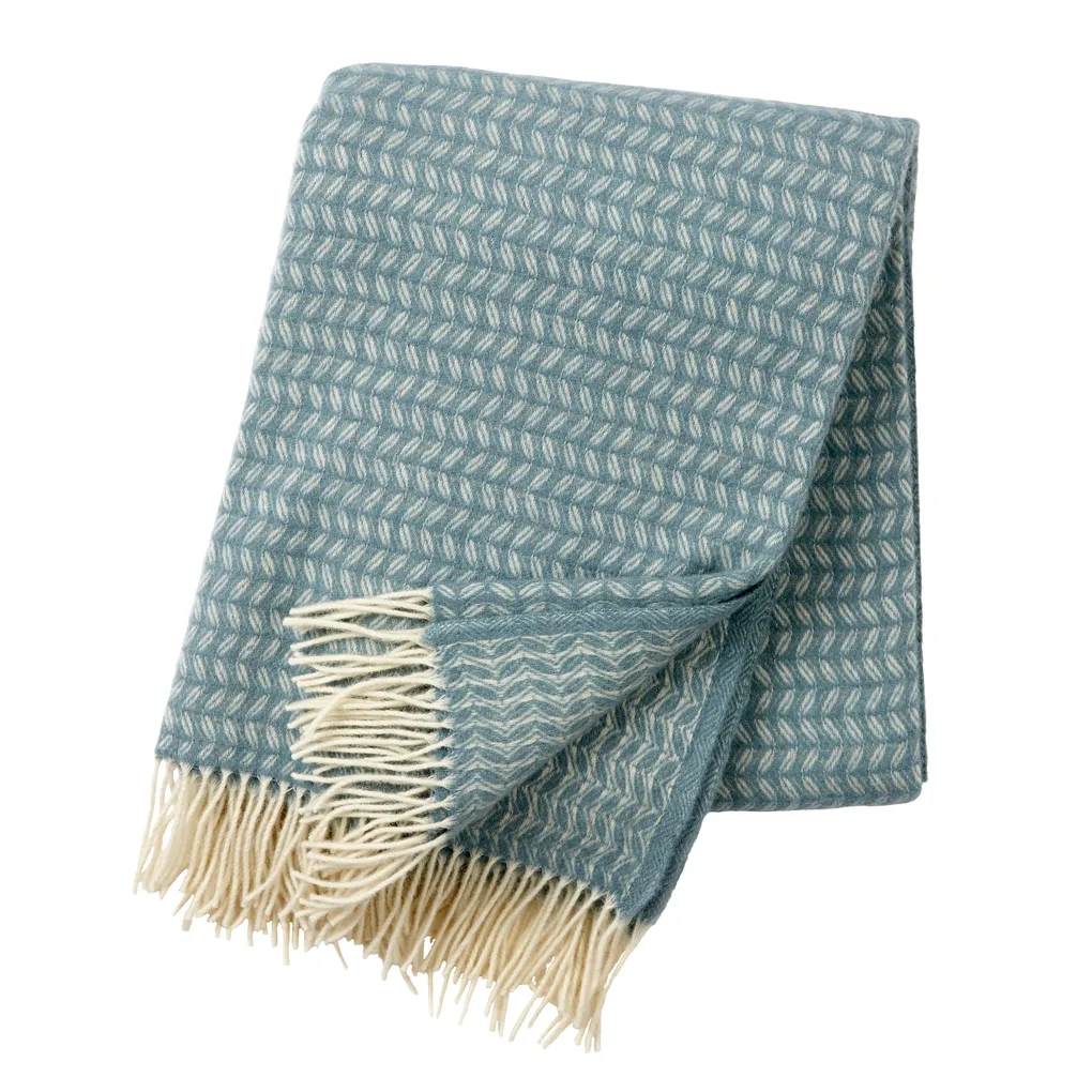 Leaf wool throw from Klippan Yllefabrik