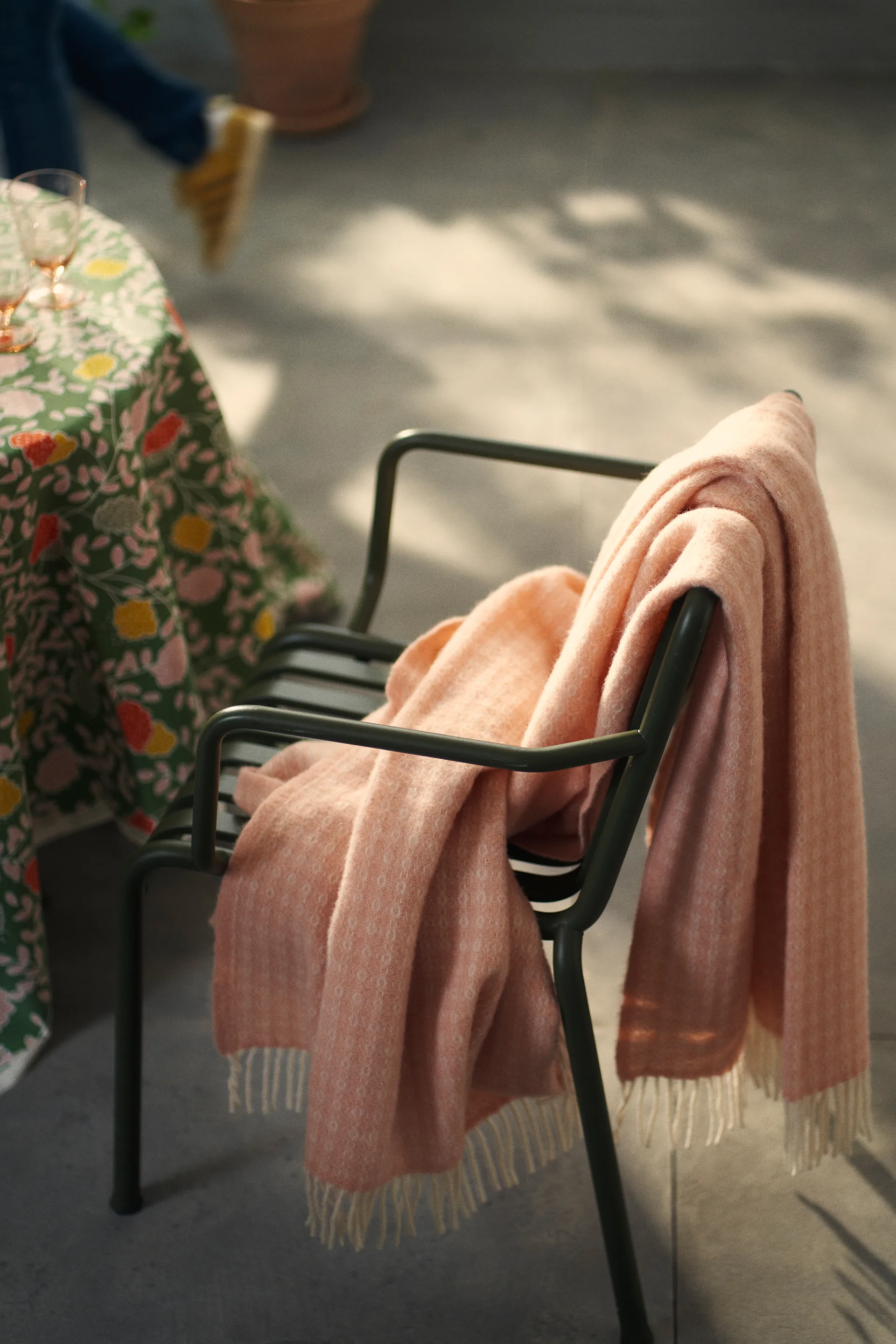 Loop Wool throw 130x200 cm, Peach (pink) Klippan Yllefabrik