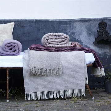 Ralph wool throw - aubergine - Klippan Yllefabrik