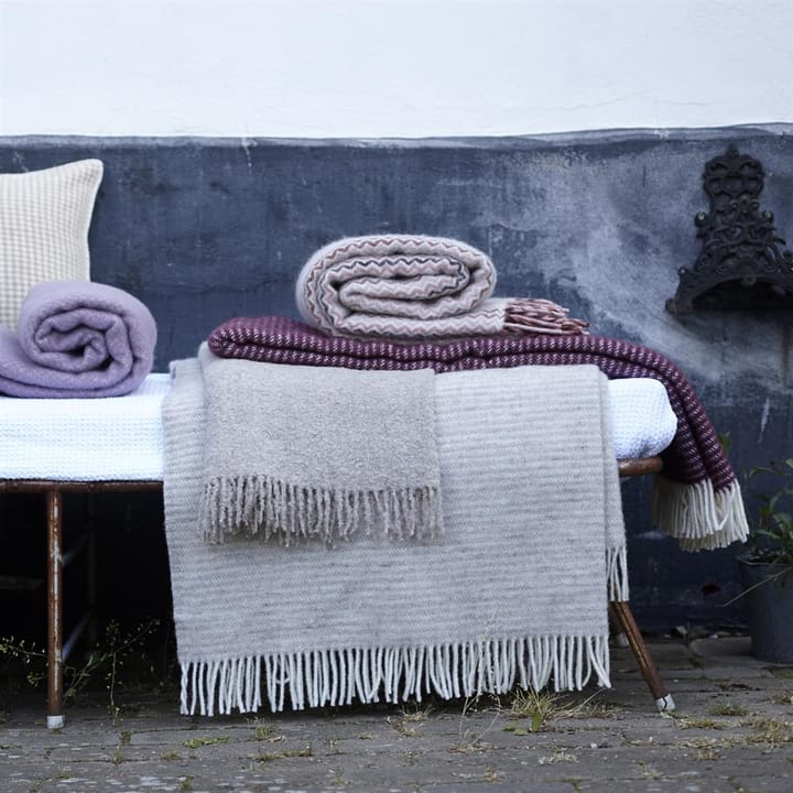 Ralph wool throw - aubergine - Klippan Yllefabrik