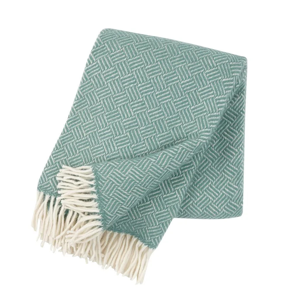 Klippan Yllefabrik Samba wool throw mint | Scandinavian Design | Wool blankets & throws | Green