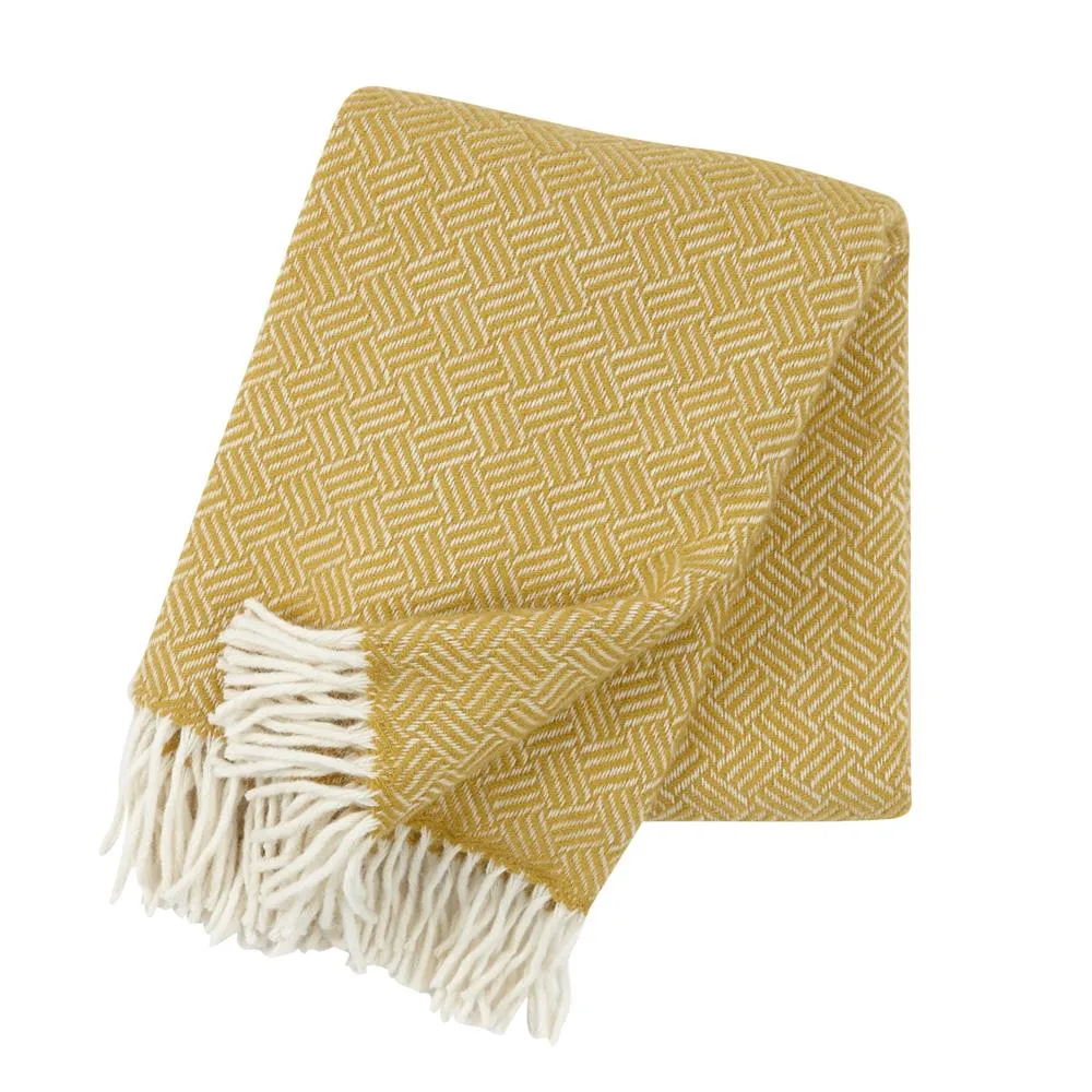 Klippan Yllefabrik Samba wool throw yellow | Scandinavian Design | Wool blankets & throws | Yellow