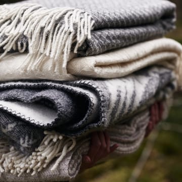 Twist wool throw - natural white - Klippan Yllefabrik