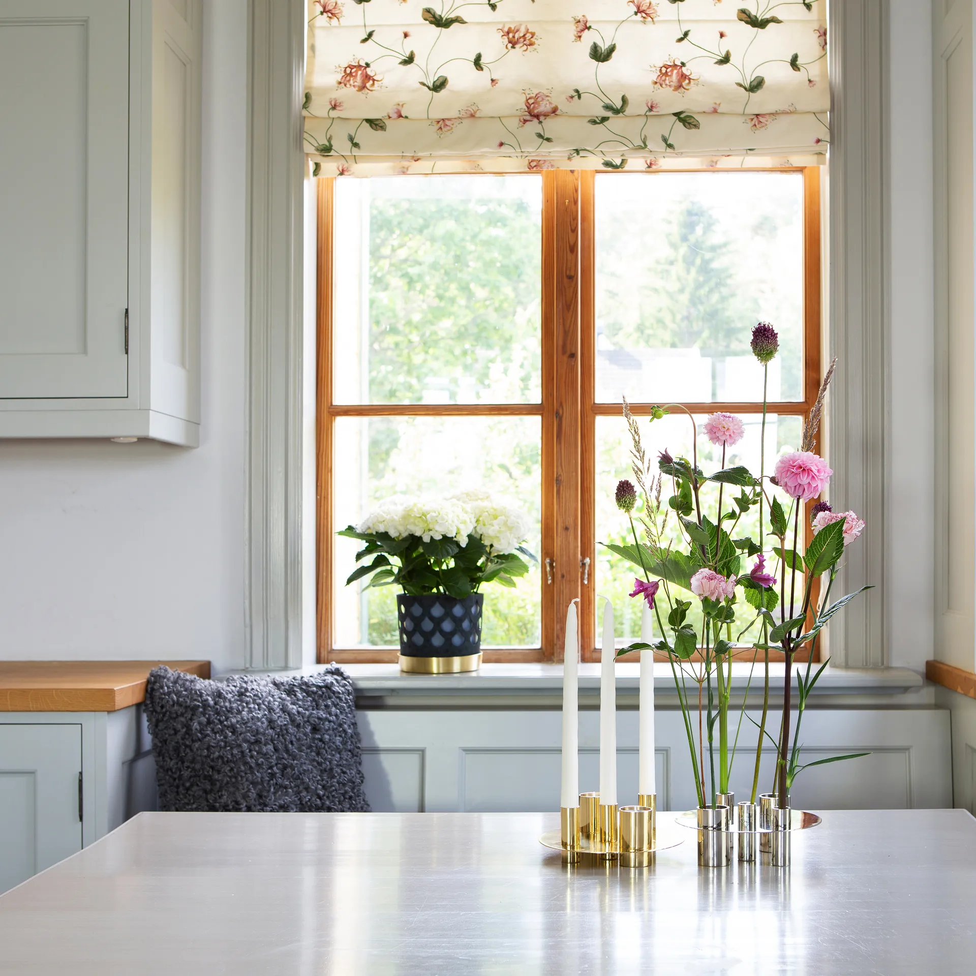 Awa candle holder, Brass KLONG