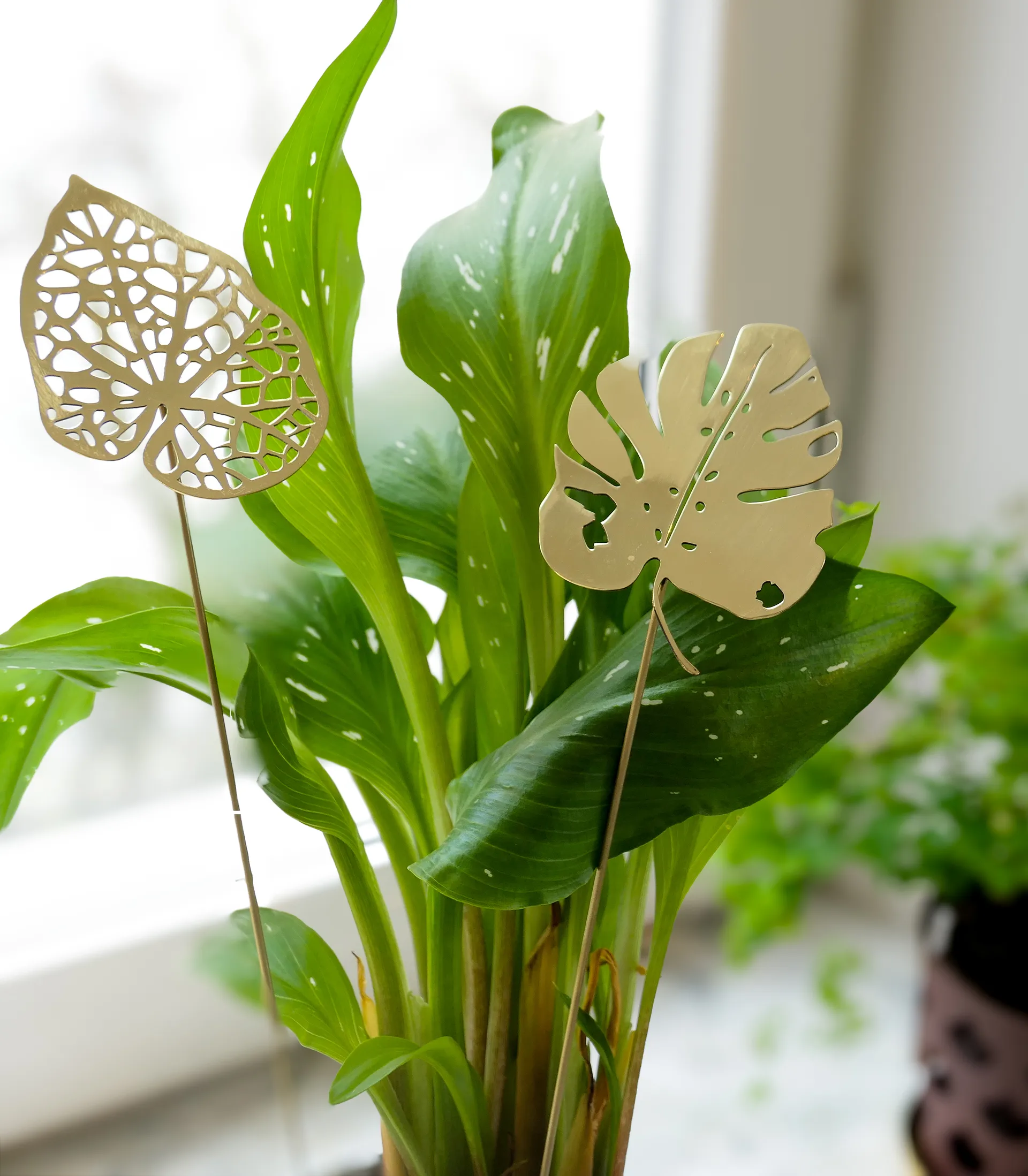 Brass leaves decoration 2-pack, Water KLONG