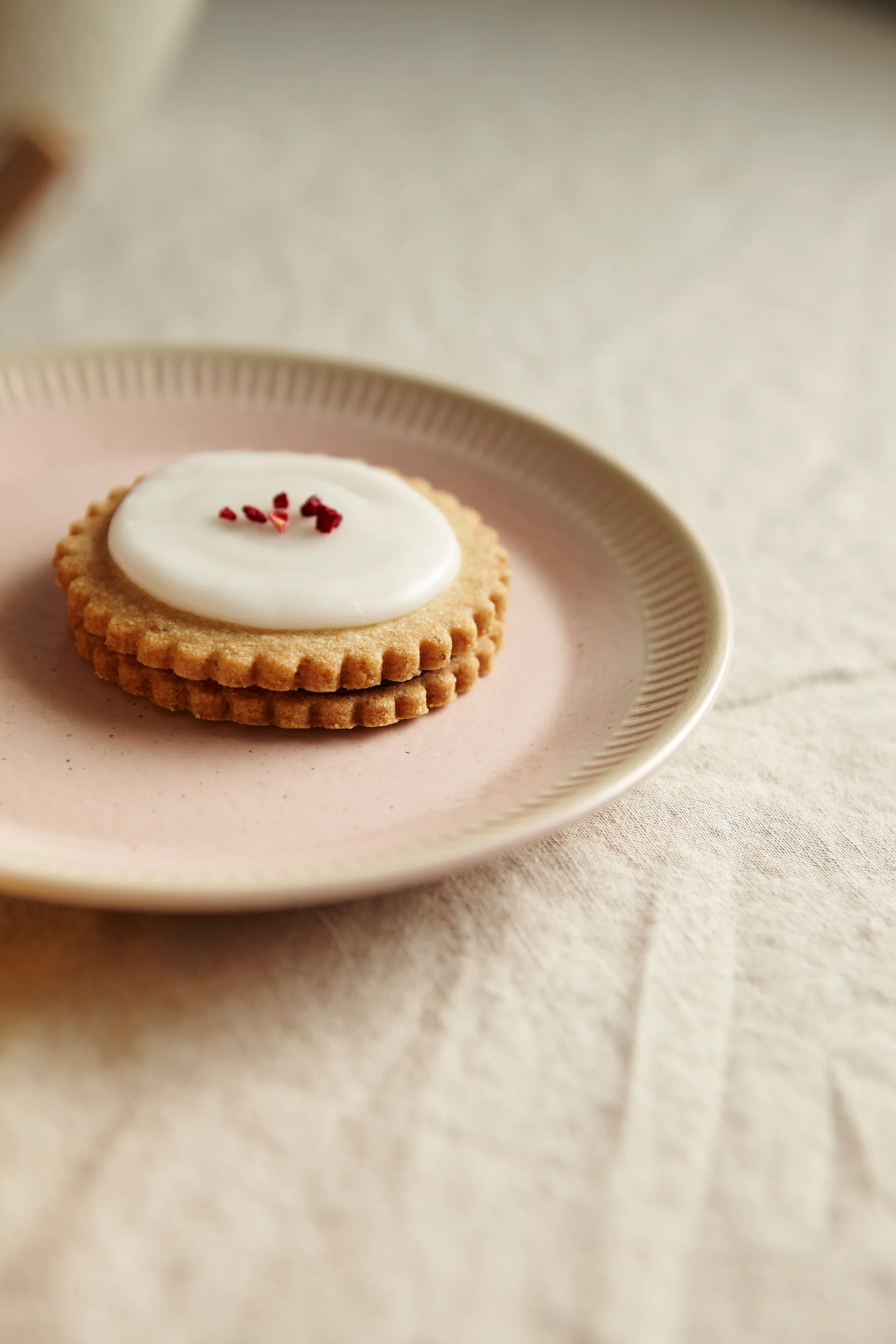 Colorit plate Ø19 cm, Pink Knabstrup Keramik