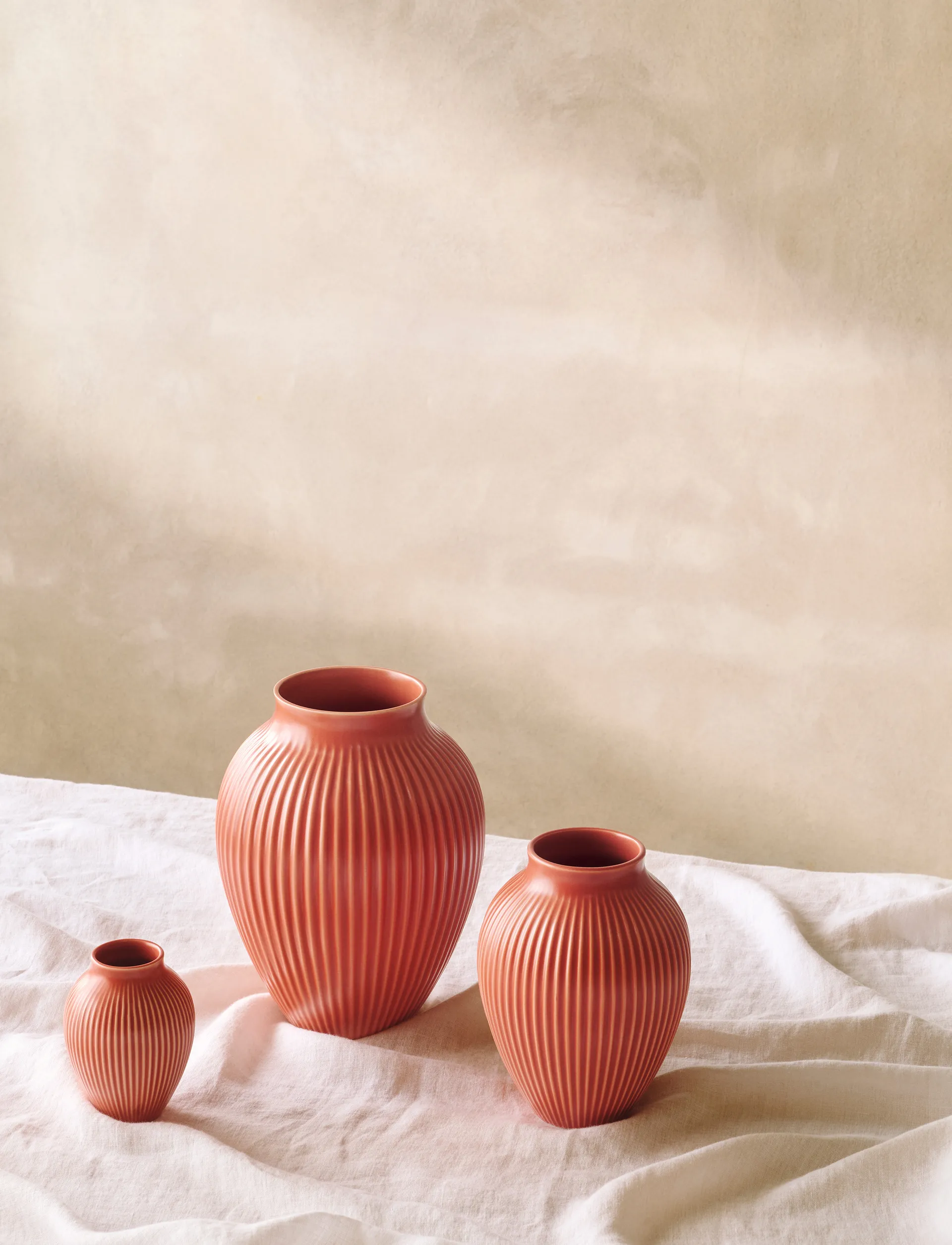 Knabstrup vase ribbed 27 cm, Coral Knabstrup Keramik
