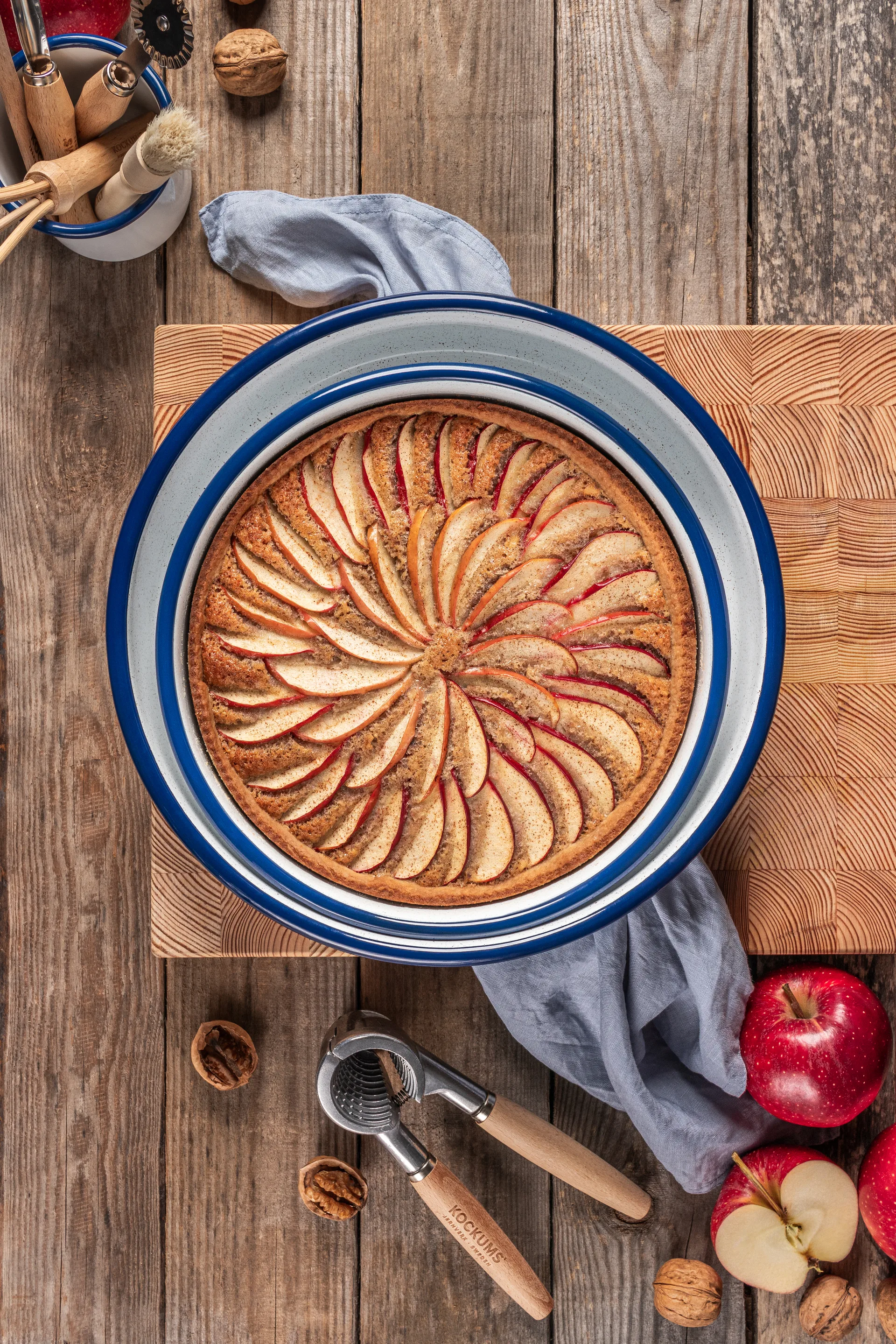 Kockums oven dish, Kockums white-blue, round, Ø24 cm Kockums Jernverk