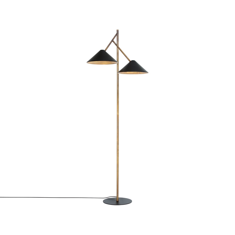 Konsthantverk Grenverk floor lamp Raw brass/black | Scandinavian Design | Floor lamps | Gold-coloured