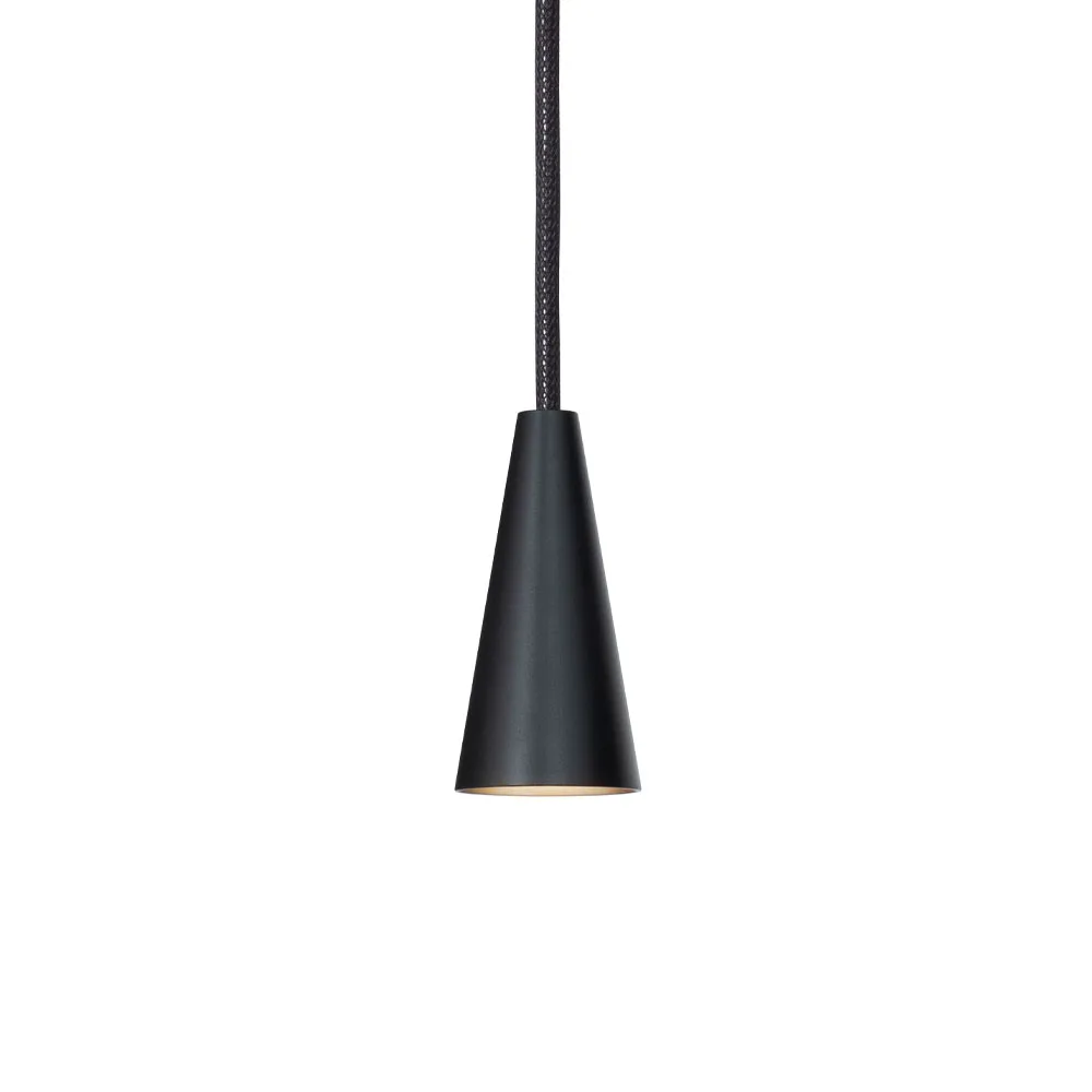 Konsthantverk Massiv pendant Black, cone | Scandinavian Design | Pendant lamps | Black