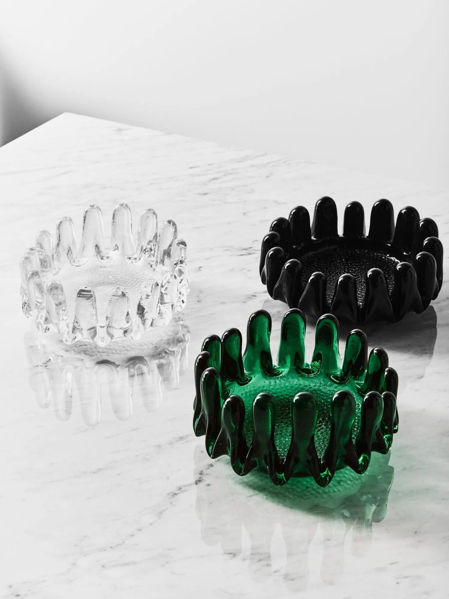 Sunflower bowl, Black, 7.5 cm Kosta Boda