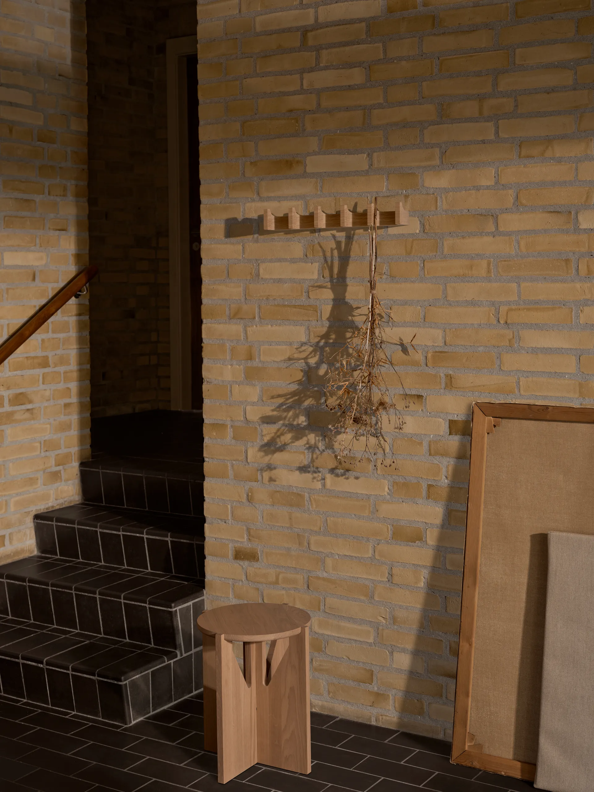 Column coat rack 49 cm, Light-oiled oak Kristina Dam Studio