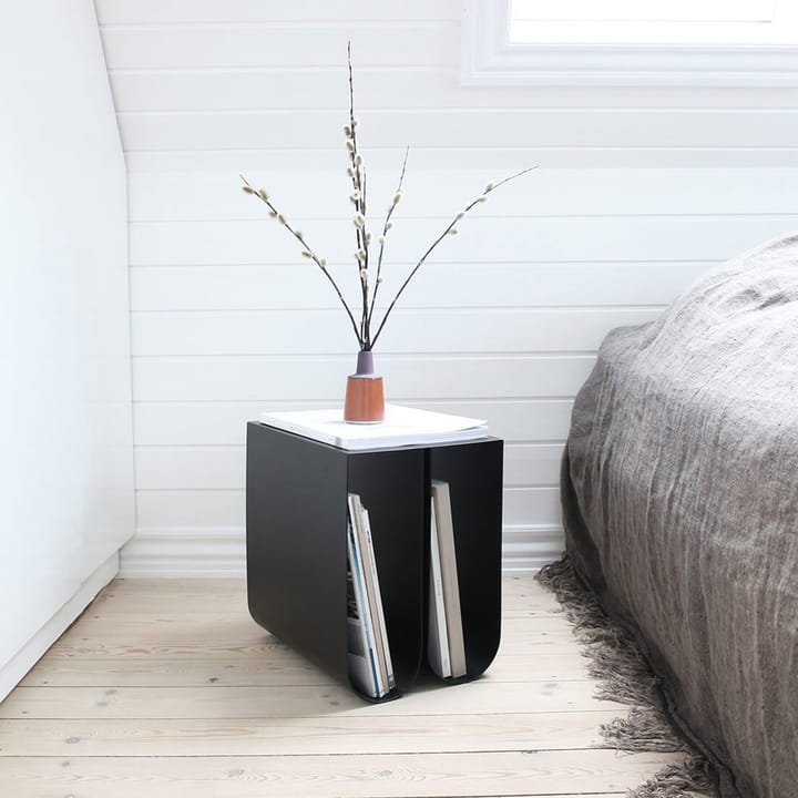 Curved side table - Black - Kristina Dam Studio