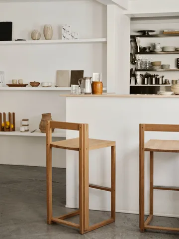 Outline bar stool 75 cm - Warm lacquered oak–brushed steel - Kristina Dam Studio