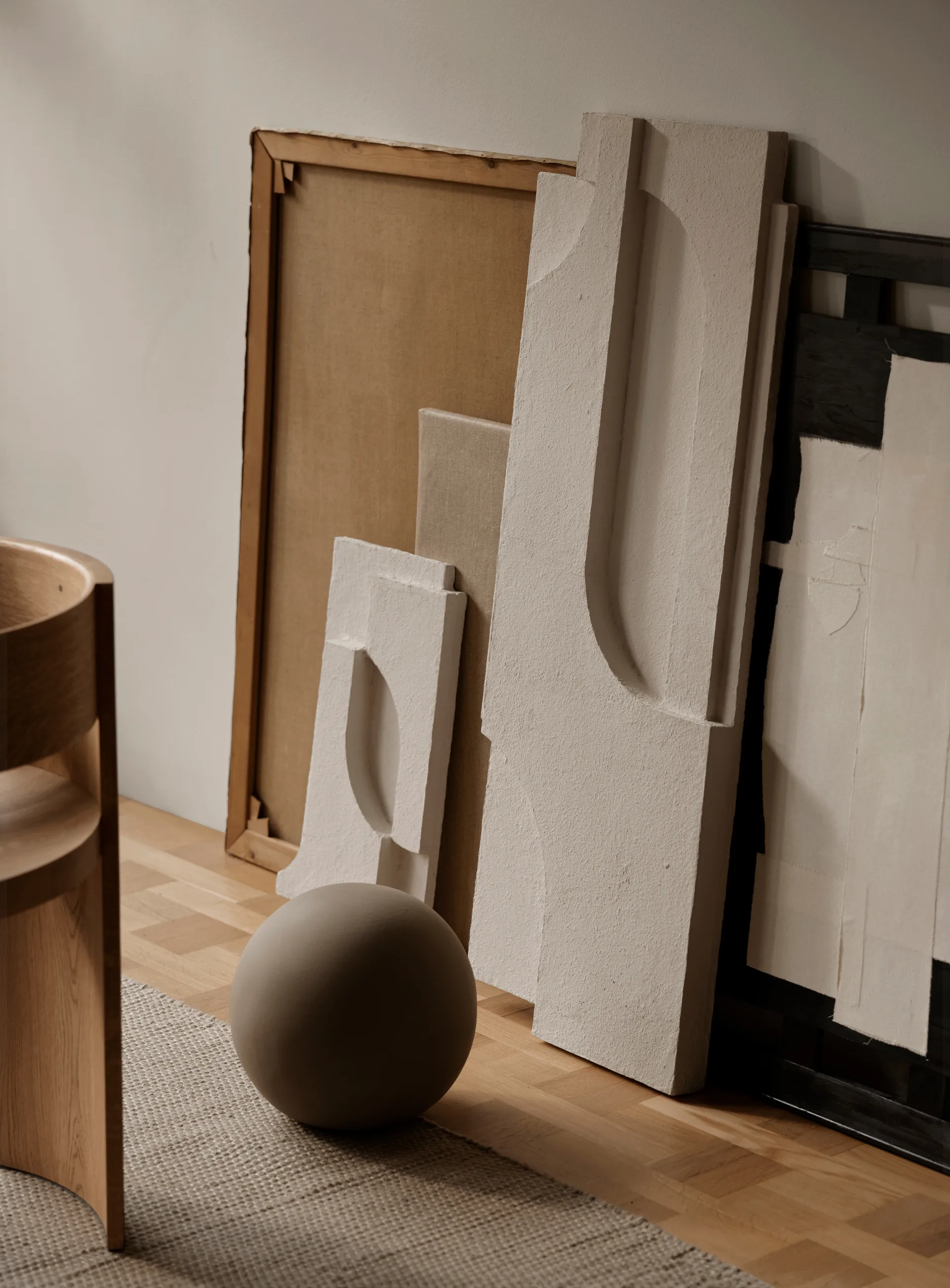 Serif Relief wall decoration L, Off white Kristina Dam Studio