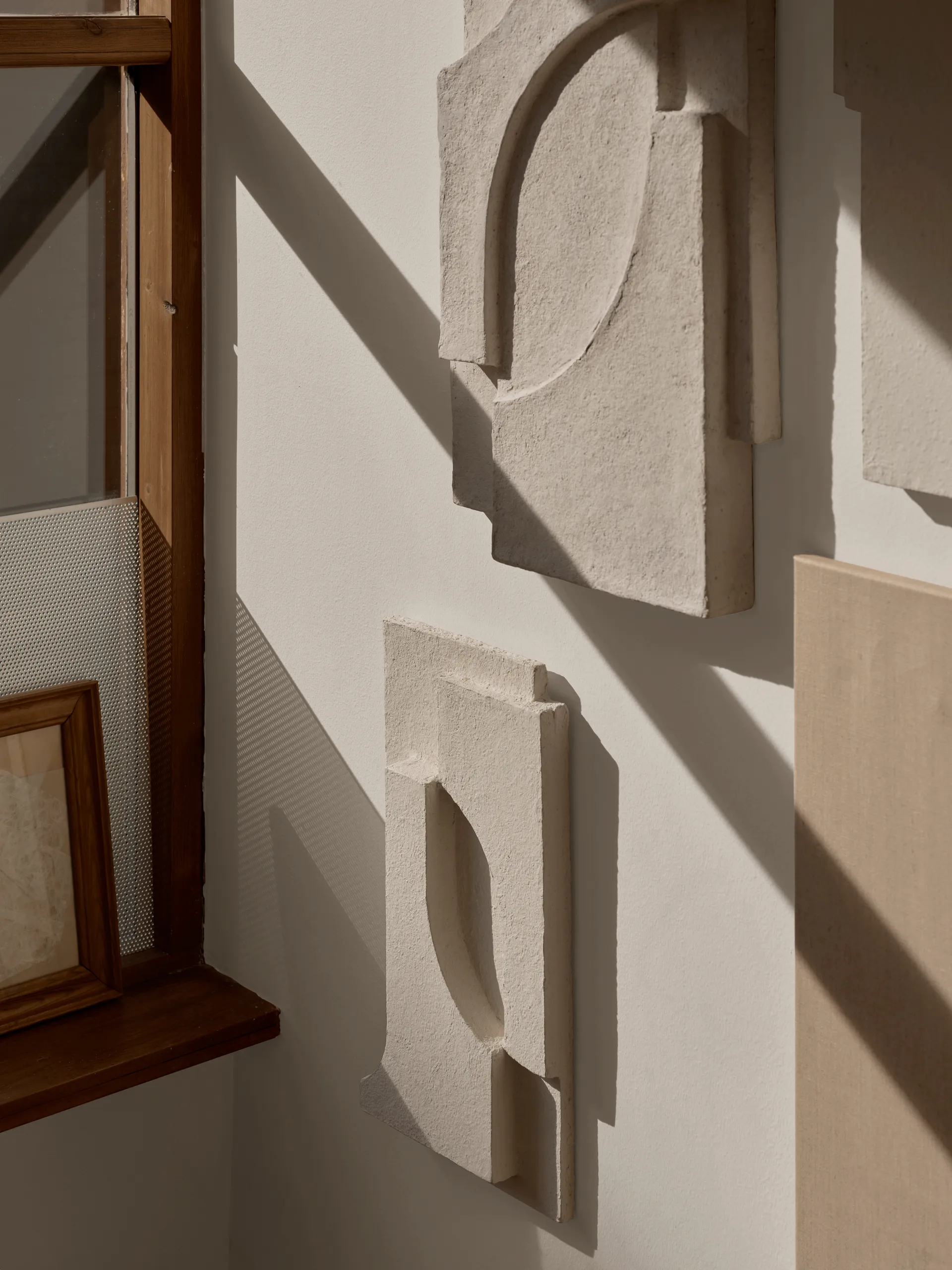 Serif Relief wall decoration S, Off white Kristina Dam Studio