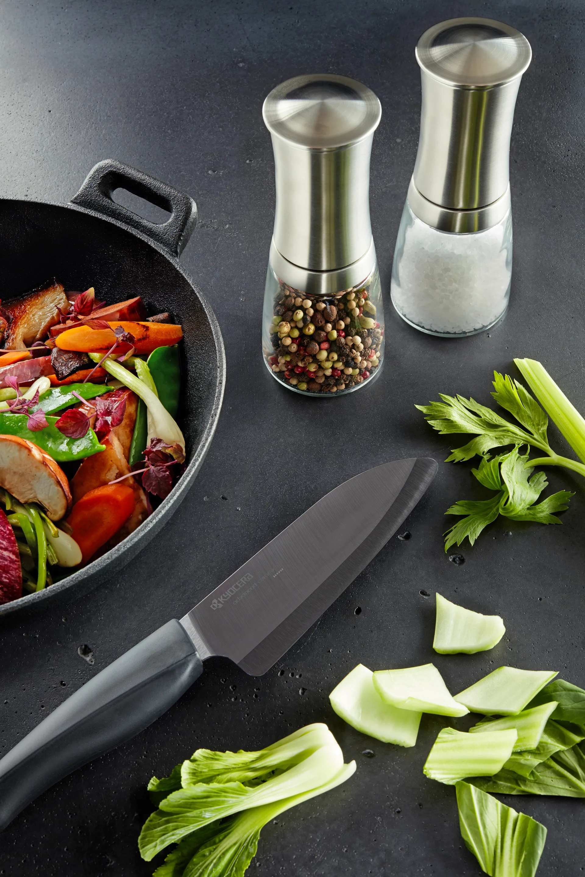 Kyocera ceramic spice mill with glass container, 21 cm Kyocera