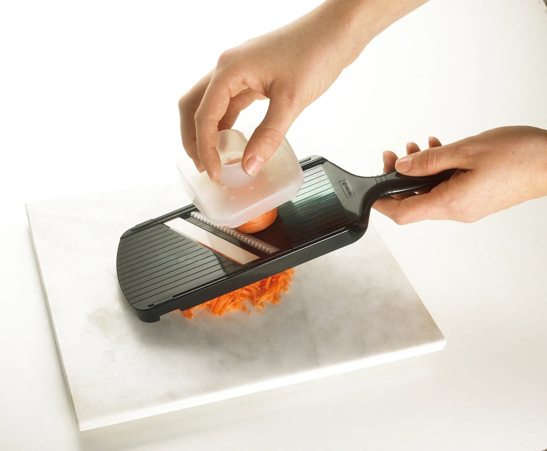 Kyocera julienne mandolin, Black Kyocera