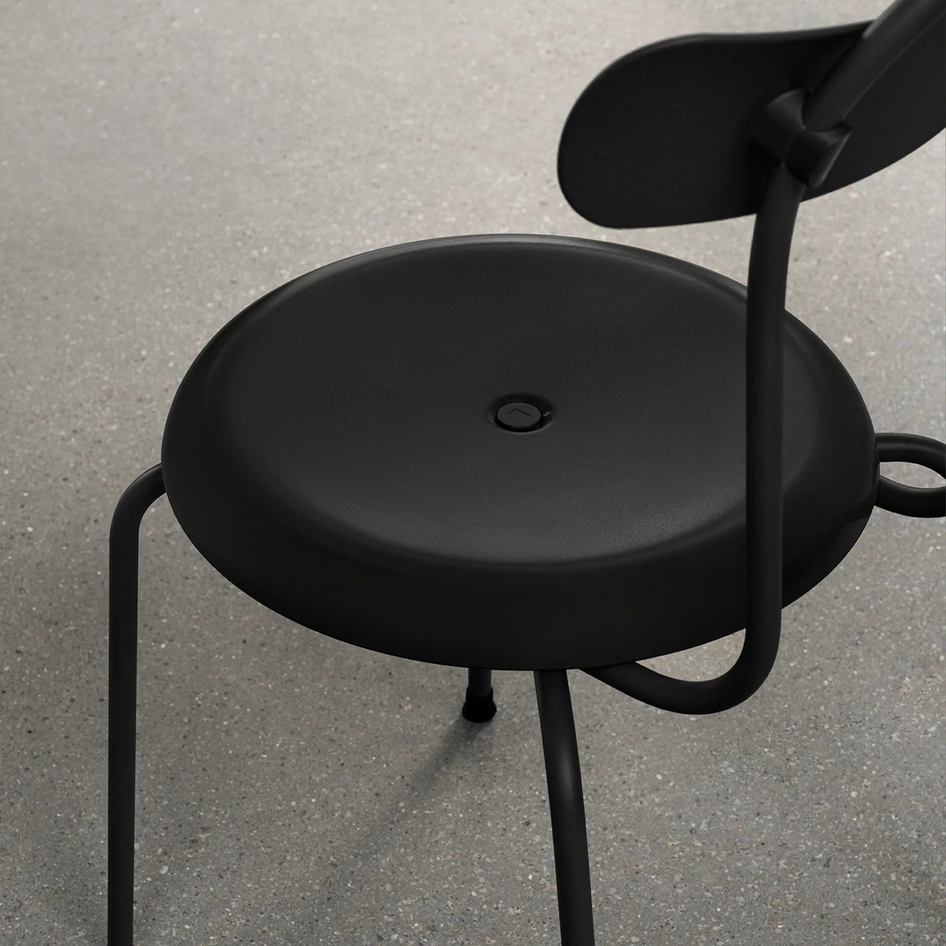 Stool plus chair, Black Lammhults