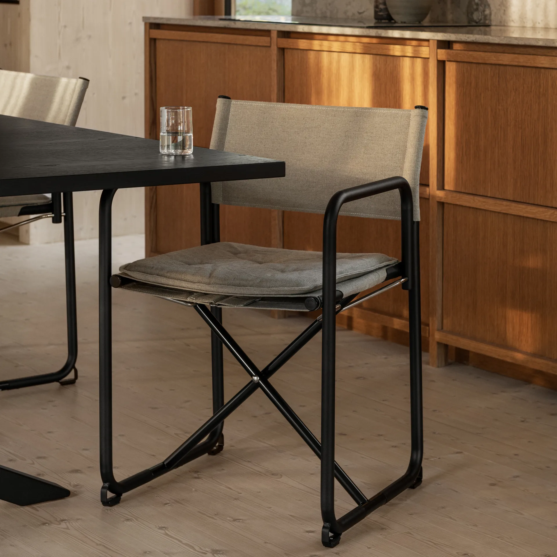 X75-2 armchair, Black-chrome Lammhults