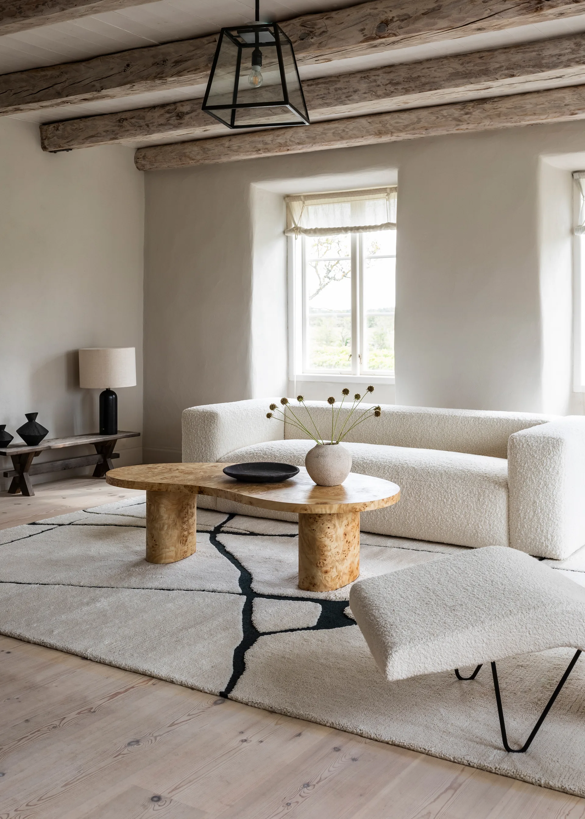 Gute wool rug, Black and white 250x350 cm Layered