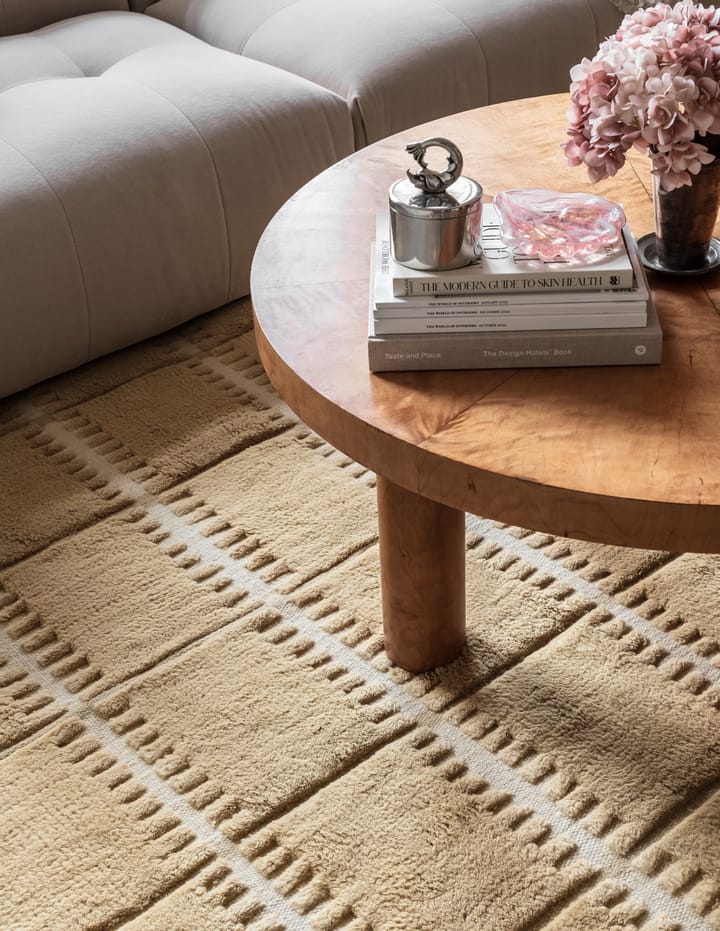 Lilly wool carpet - Mustard. 250x350 cm - Layered