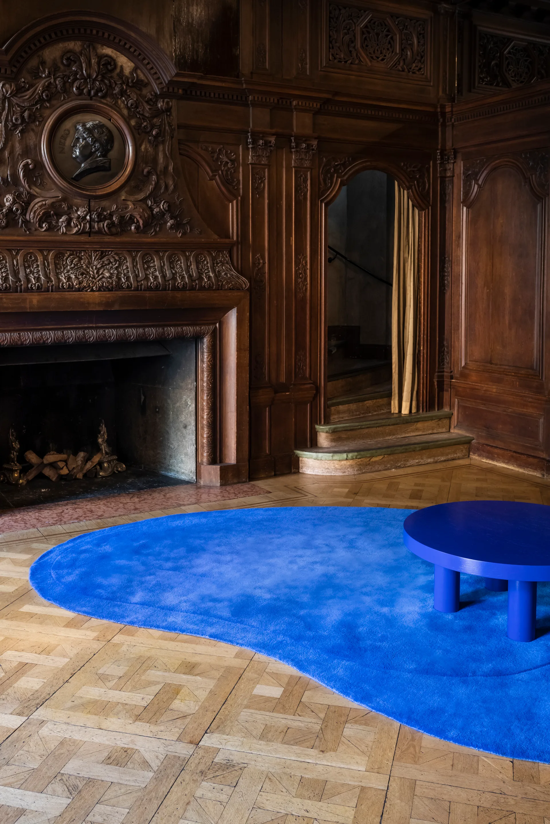 Residue wool carpet, Cobolt. 265x400 cm Layered