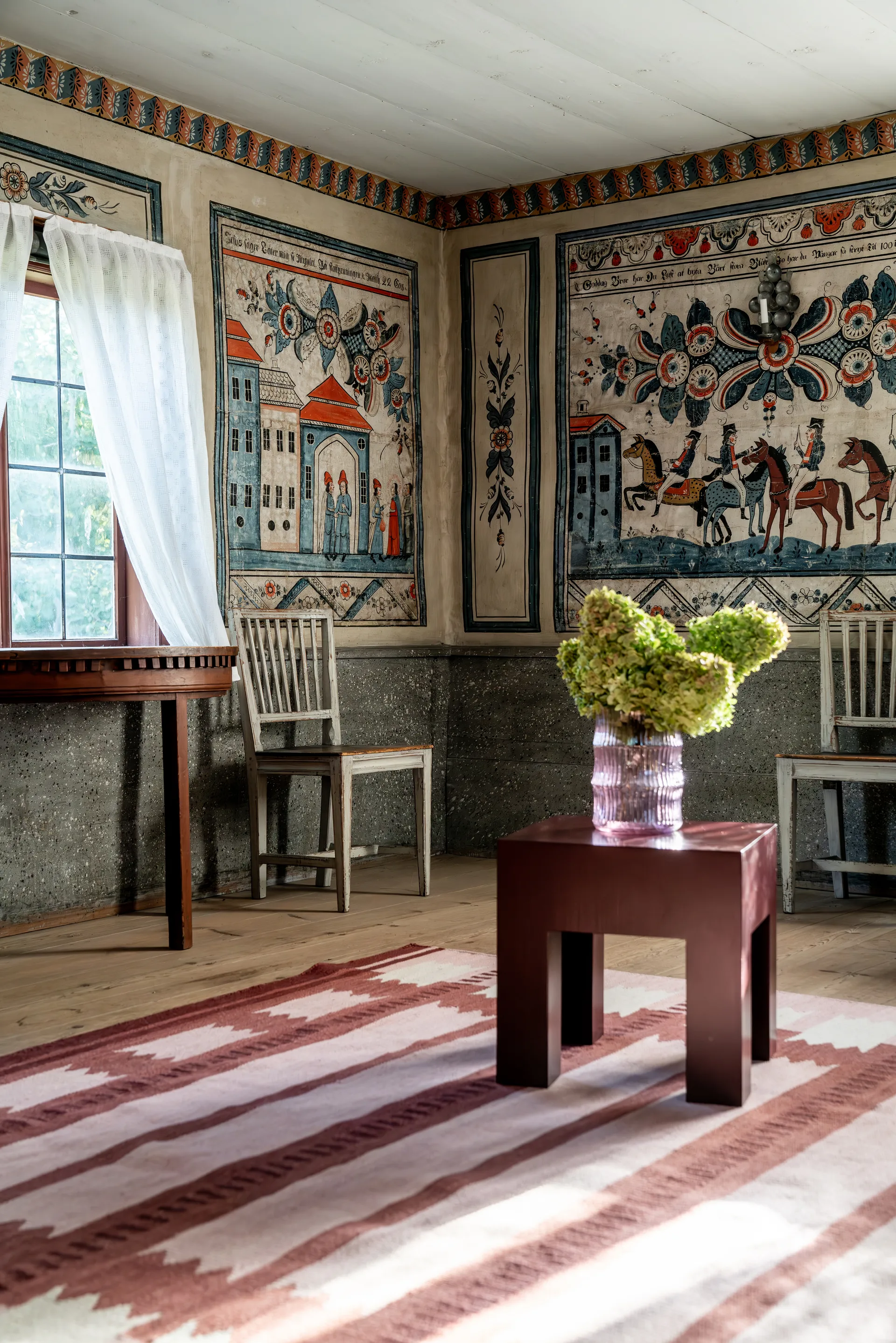 Röllakan Iris wool carpet, Rasberry, 250x350 cm Layered