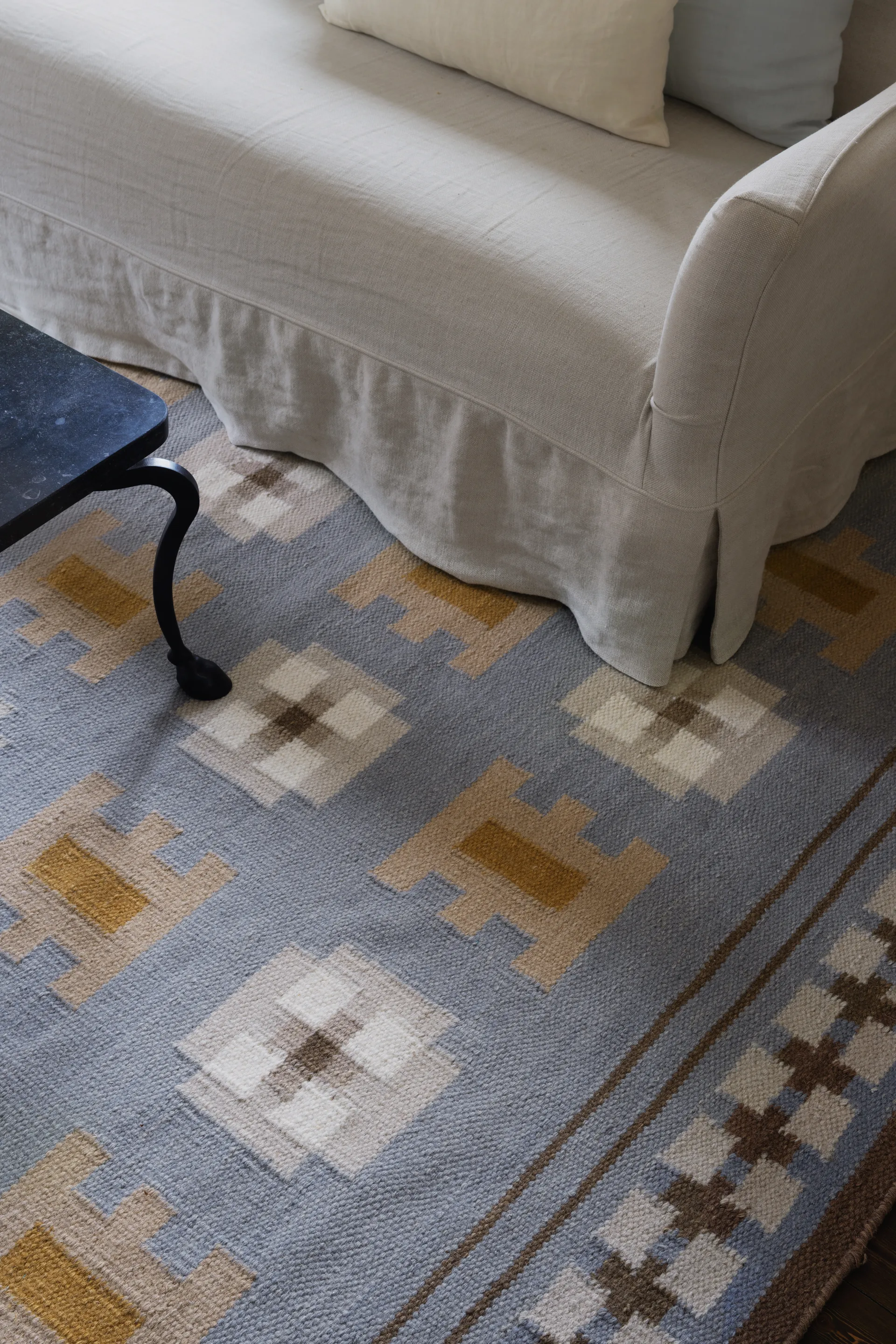 Röllakan Selma wool rug, Dove, 140x200 cm Layered