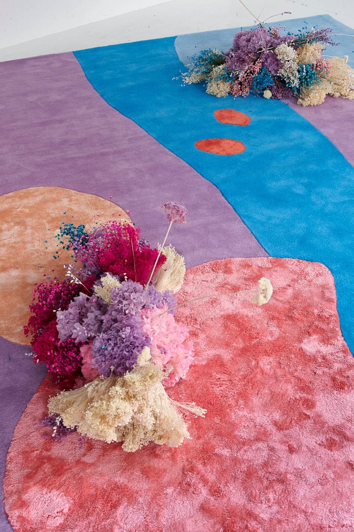 Secret Garden wool carpet, 140x200 cm Layered
