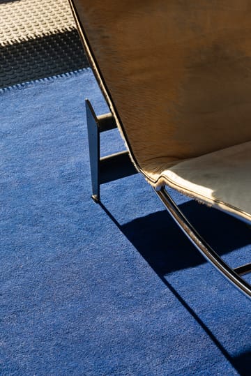 Solid Wool wool rug - Dark blue, 180x270 cm - Layered