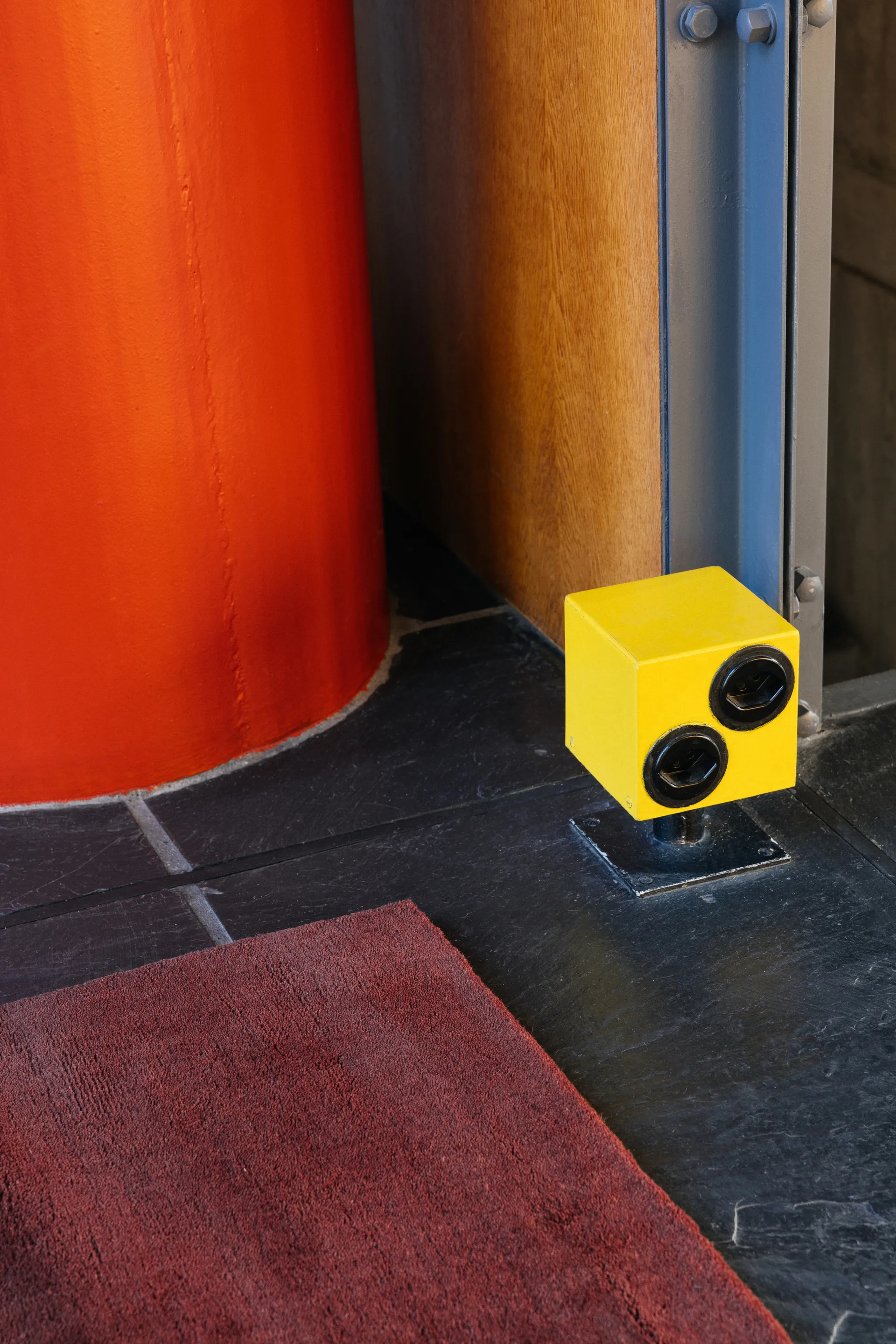 Solid Wool wool rug, Ruby red, 250x350 cm Layered