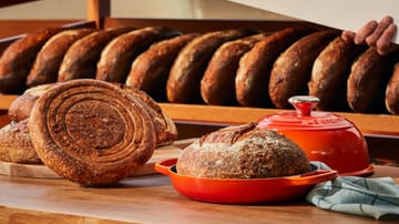 Le Creuset cast iron bread tin - Flame - Le Creuset