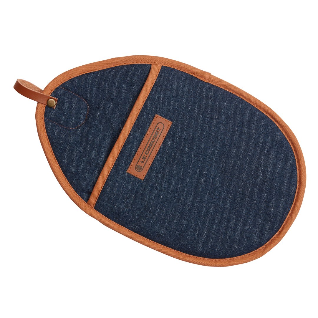 Le Creuset oven mitt Denim | Scandinavian Design | Oven mitts, gloves & pot holders | Blue