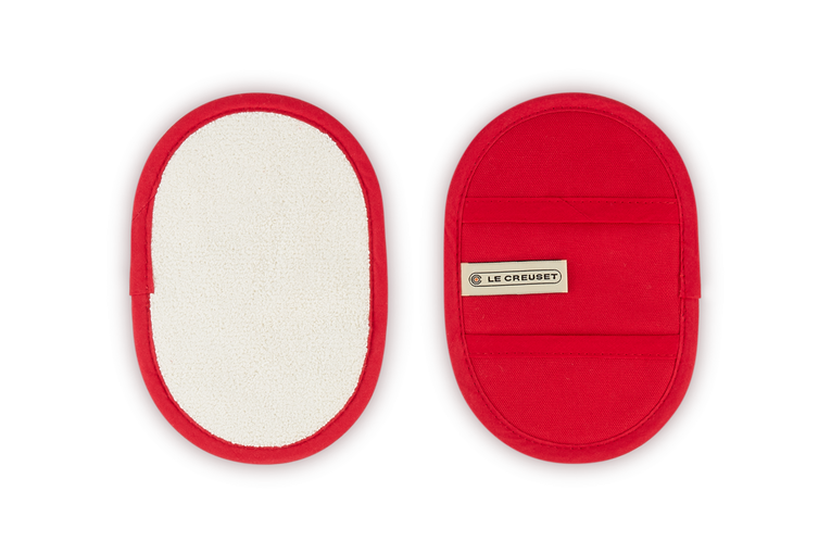 Le Creuset pot holders 2-pack 18x12 cm Cerise | Scandinavian Design | Oven mitts, gloves & pot holders | Red