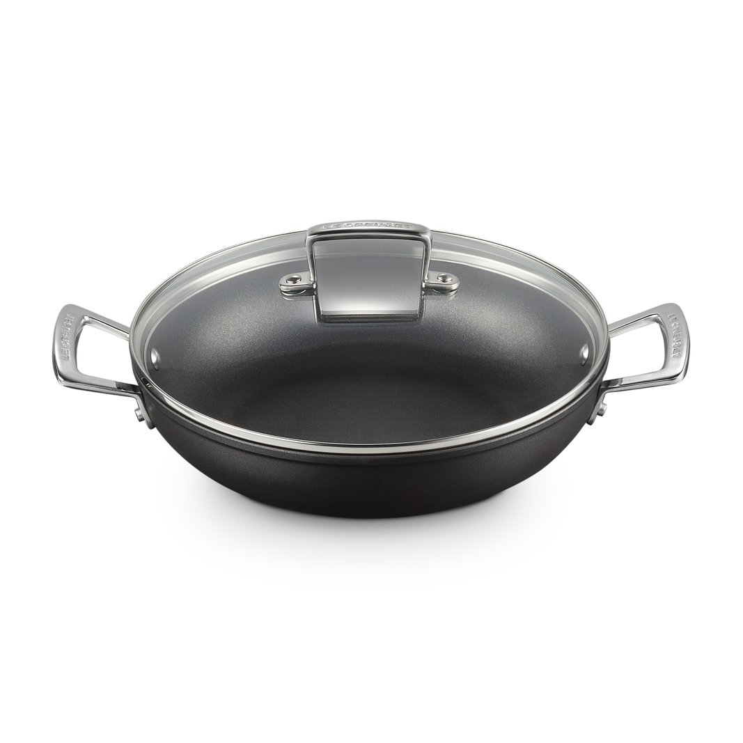Le Creuset shallow casserole with lid 26 cm | Scandinavian Design | Cooking pots & Casserole dishes | Black