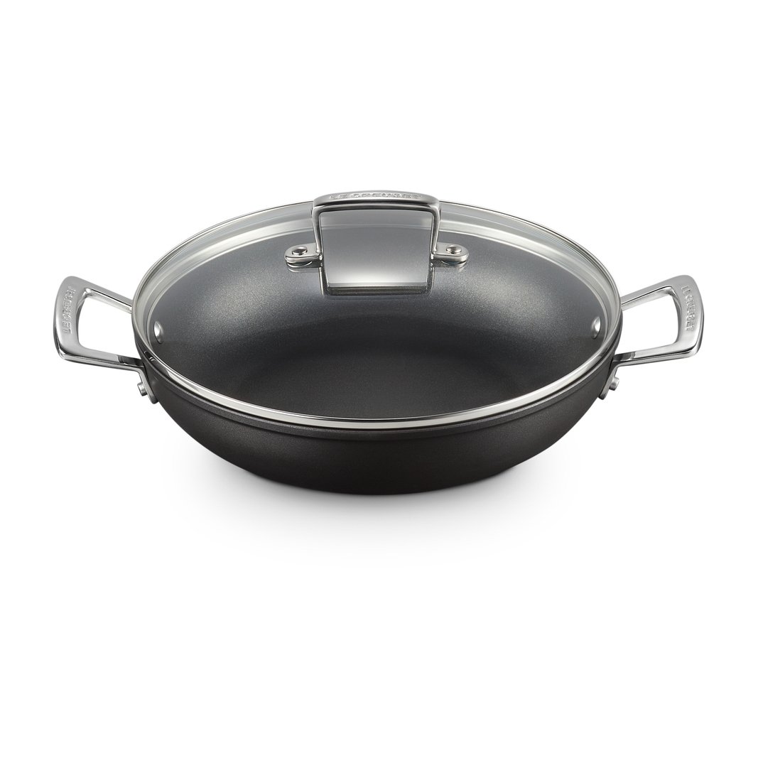 Le Creuset shallow casserole with lid 28 cm | Scandinavian Design | Cooking pots & Casserole dishes | Black
