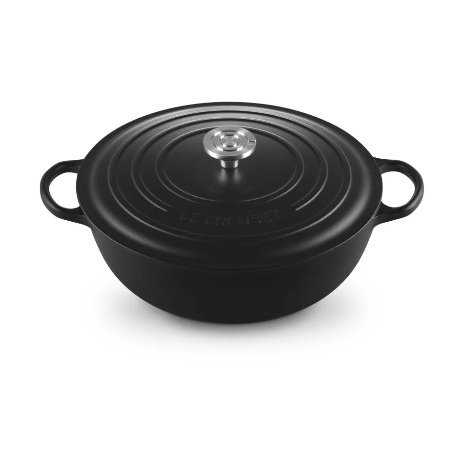 Le Creuset Signature cast iron casserole pot, Matte Black, 7 l Le Creuset