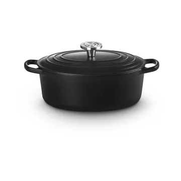 Le Creuset Signature cast iron oval casserole - Matte Black, 4.1 l - Le Creuset