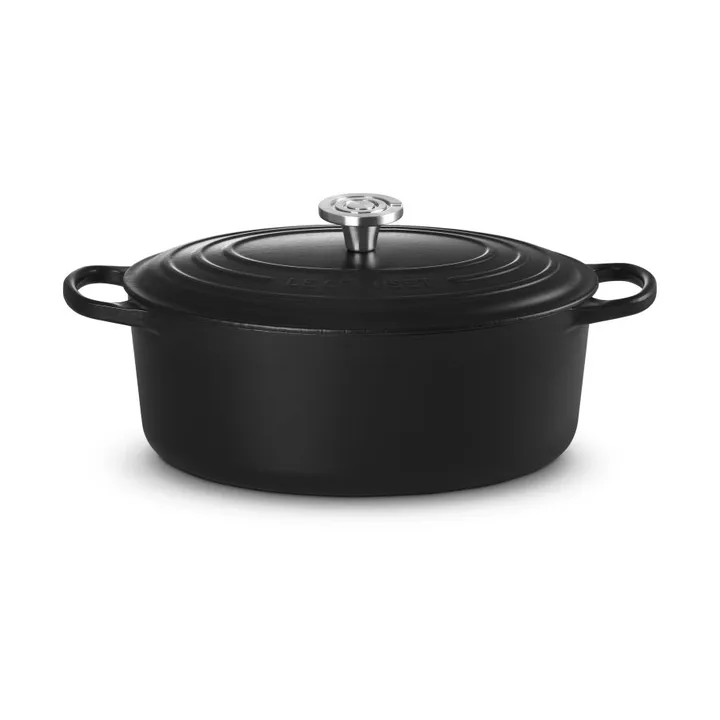 Le Creuset Signature cast iron oval casserole - Matte Black, 6.3 l - Le Creuset