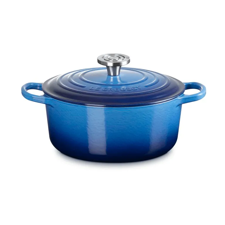 Le Creuset Signature cast iron round casserole, Azure, 4.2 l Le Creuset